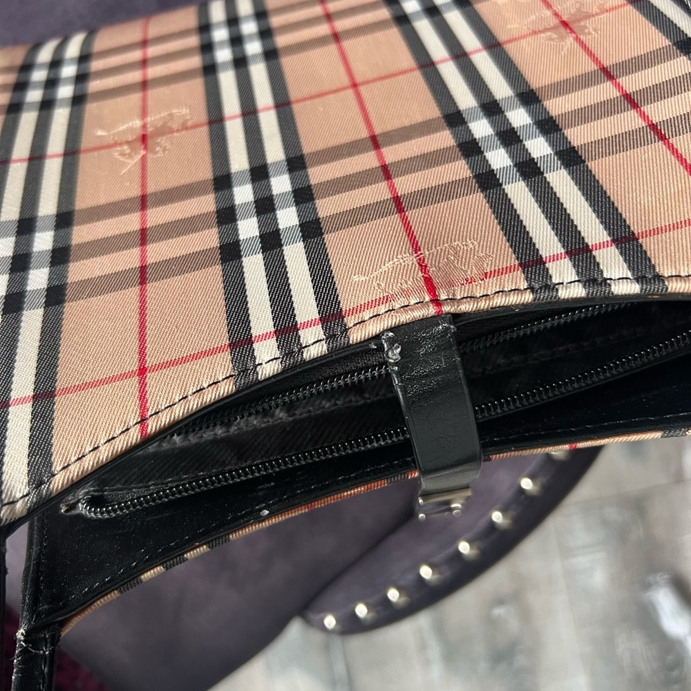 Burberry Shoulder Bag - Picture 7 of 7